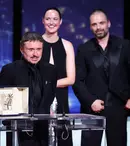 Cristian Mungiu a scris din nou istorie la Cannes! Discursul puternic de pe scenă după câștigarea Palme d'Or 2026