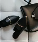 Cum cureți încălțămintea din piele naturală fără a le afecta aspectul