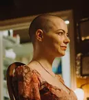 Marile premiere de pe SkyShowtime în iunie 2026: Michael Fassbender și Richard Gere în „Agenția”, iar Emma Stone luptă cu răpitorii în „Bugonia”