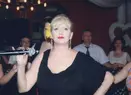 Șapte ani de la moartea artistei Ileana Ciuculete. Băieții ei i-au făcut parastas la Craiova, dar și la București: „Așa am hotărât noi, pentru că venea postul. Am dat de pomană...”. Cum arată mama solistei, la 94 de ani / EXCLUSIV
