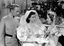 La 103 ani, Olivia de Havilland, unica supraviețuitoare din "Pe aripile vântului", merge cu bicicleta!