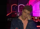 Un influencer de 21 de ani a anunțat că a fost testat pozitiv pentru coronavirus. Rezultatul vine la câteva zile după ce a lins o toaletă