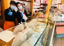 Români în Italia. Doi verișori, proprietari de brutărie, dau pâine gratis celor care nu mai au bani să-și cumpere: "N-am putut întoarce spatele Italiei"
