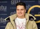 "Mă scoate din minți! Nu a citit niciun fel de literatură în viața lui, dar dă lecții despre educație...". Oana Roman l-a atacat dur pe Selly, pe Internet. Reacția vloggerului