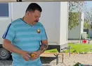Mihai Bobonete a gătit cartofi prăjiți lângă rulotă, pe platoul Las Fierbinți: "Avem bucătar personal" / Mihai Rait și Costi Diță s-au invitat la masă