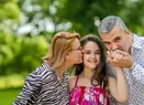 Ce își învață Aurelian Temișan și Monica Davidescu fiica și cum încearcă să o țină departe de suferință: „Nu am cum să o țin într-un bol de sticlă când trăim în societatea în care trăim"