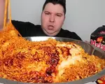 Încă un trend ucigaş ia amploare în mediul online. „Mukbang”, fascinaţia pentru cantităţile uriaşe de mâncare
