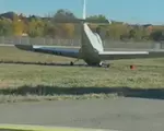 VIDEO ALERTĂ pe Aeroportul Băneasa. Un avion de mic dimensiuni a ieșit de pe pista de aterizare. Traficul aerian a fost blocat