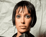 Soția lui Kanye West șochează din nou cu ținuta ei. Bianca Censori „părea desprinsă din garderoba unui film SF”
