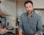 Noah Wyle, cel mai sexy bărbat în viață, surprinde cu rețeta preferată a fiicei sale. Se prepară în câteva minute