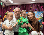A locuit în vile de lux în America și Snagov, dar stai să vezi cum arată casa din Dubai în care trăiește azi Reghe alături de Corina, Liam și Landon. Diferența e colosală!