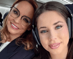 Wow! Fiica Andreei Marin, decolteu îndrăzneț pe covorul roșu! Violeta a devenit o femeie superbă: rochie decoltată, machiaj de seară, bucle și atitudine