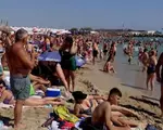 Staţiunea de pe litoral unde preţurile au scăzut chiar şi cu 30%. 400 de lei la un hotel de 4 stele