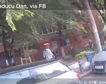 Momentul când un copil este găsit pe banda 1 a unui bulevard circulat. Scuterist: "Mama stătea pe TikTok"