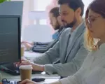 Salariile din Capitală, cu aproape 50% mai mari față de restul țării. Care sunt cele mai bine plătie domenii