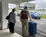 Un pensionar din SUA străbate mii de kilometri ca să vină an de an într-un oraș din România