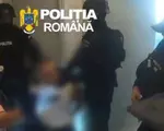 Momentul în care un bărbat din Capitală este împuşcat după ce atacă un poliţist. Ameninţa că îşi va face rău