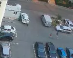 Momentul în care un tânăr este înjunghiat după ce încearcă să apere un copil de un grup de adolescenți