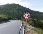 Un instructor auto britanic dezvăluie o eroare a şoferilor care le poate aduce amenzi de 1.000 de lire