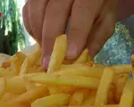 Cartofii de la fast-food, duşi la analize de laborator. Rezultatele sunt surprinzătoare