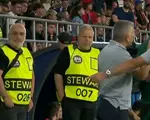 Roșu direct! Și-a ieșit din minți pe banca FCSB-ului și a fost eliminat în meciul cu Auda