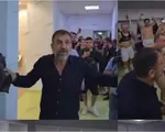 Nebunie totală! Președintele a intrat în vestiar și a aruncat cu bani în jucători. Video