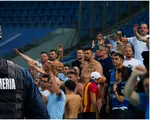 „Jandarmii au lovit femei și copii!”. Scandal la Peluza Nord între fanii Craiovei și forțele de ordine