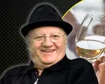 Care este mica plăcere zilnică a lui Mitică Dragomir? „Ospătarii îmi pun șpriț de apă”