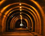 Tunelul rutier din România construit pe teritoriul a două județe. Este cel mai lung din țară, pe aici trec sute de mii de români pentru a vizita 6 obiective turistice spectaculoase