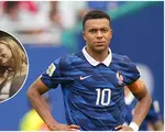 Kylian Mbappe a postat din greșeală o poză cu Ester Exposito! A șters-o imediat după ce și-a dat seama ce a făcut