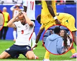 Ce au făcut jucătorii Angliei imediat după egalul cu Ghana de la Cupa Mondială. Ce frumuseți i-au așteptat în tribune