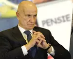 Ce pensie specială are George Copos! Câţi bani încasează lunar fostul patron al Rapidului! Apariție rară alături de soție la Ateneul Român. Video