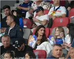 Antonia Salanță, iubita lui Daniel Bîrligea, și sora ei, Loredana Salanță, au furat toate privirile la FCSB – FC Argeș. Foto