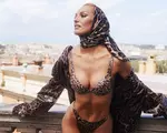 Modelul Victoria’s Secret l-a făcut pe septuplul campion să uite de fosta soție