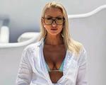A fugit de Mondial și a încins atmosfera pe insula milionarilor! Iuliana Pepene, escapadă în Mykonos: „Tu ești campioana”