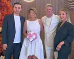 Florin Răducioiu s-a însurat cu Andreea » Primele imagini de la a doua nuntă a atacantului Generației de Aur