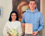 S-au căsătorit în trening, iar acum soția fotbalistului a stârnit un scandal-monstru: „Dumnezeu e sus și vede!”