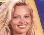 Pamela Anderson a împlinit 59 de ani și își amintește despre episoadele de violență domestică și întâlnirea controversată cu Vladimir Putin