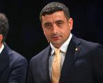 „Matematicianul vs. fostul huligan de fotbal”. Financial Times scrie despre ascensiunea populismului în România, lupta Dan-Simion și o nouă furtună anti-UE
