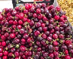 Cât costă un kilogram de cireșe în Piața Rahova, cea mai ieftină din București