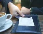 Nota de plată jignitoare primită de o familie în Riccione. Ce mesaj șocant a lăsat ospătarul: „Ardeți ouăle”