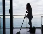 Amendă de 750 de euro dacă-ți uiți mopul pe balcon: 7 reguli ciudate care te lasă fără bani în buzunar dacă ești turist în această țară