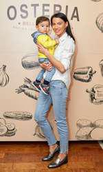 Irina Mohora și fiul ei