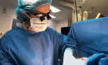 Prima și singura femeie-chirurg din Europa de Est care face transplant de ficat este o româncă: „Operăm cu creierul, cu inima și cu Dumnezeu mâna întâi”