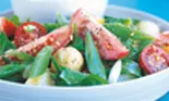 Salata de cartofi, fasole si rosii cu gremolata