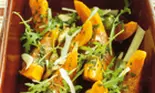 Dovleac cu frunze de rucola, capere si parmezan