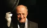 Fara masca: Actorul Mihai Malaimare si Teatrul Masca
