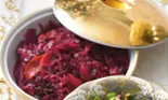 Salata de varza rosie cu fructe