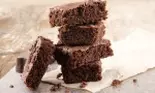 Prăjitură de post cu cacao și gem