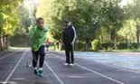 Gabriel, micul atlet care se luptă cu ştacheta de la înălţime